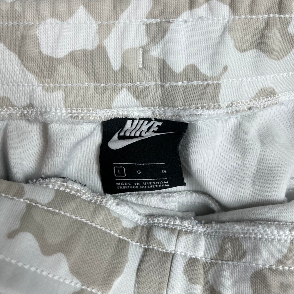 Nike Tech Fleece Joggers Mens Large Desert Camo Tapered Sweatpants White Tan - Picture 3 of 6